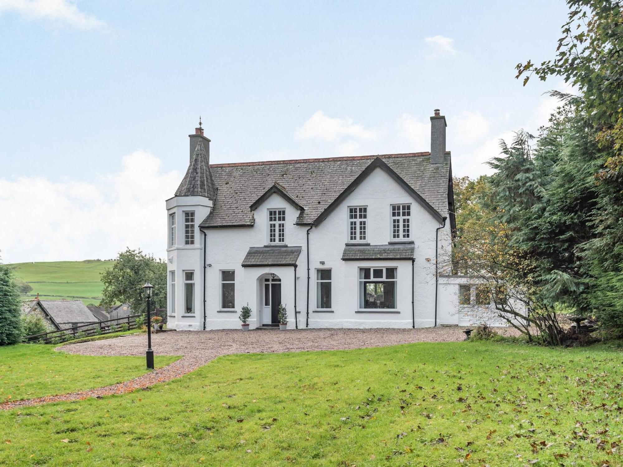 Groudd Hall Cerrigydrudion Exterior photo